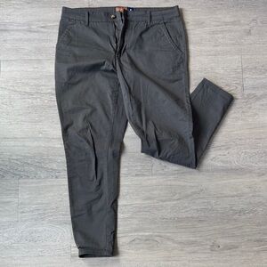 Peau de Loup gray pants